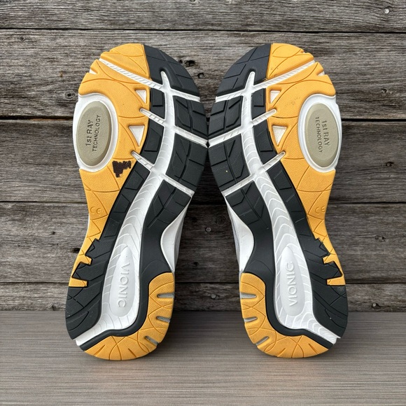 Vionic Tokyo Sneakers - Picture 11 of 12